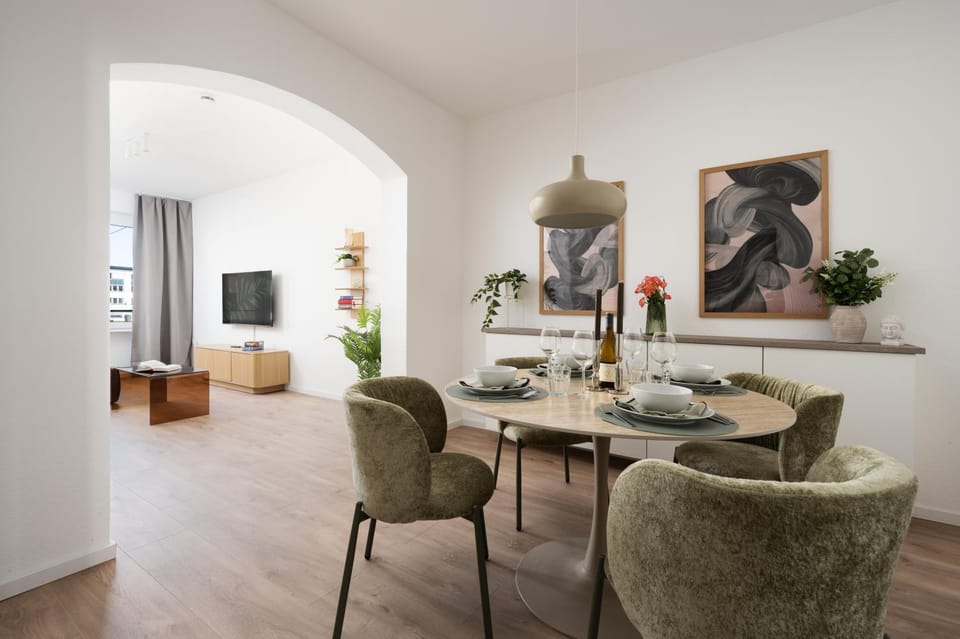 TV and multimedia, Living room, Dining area
