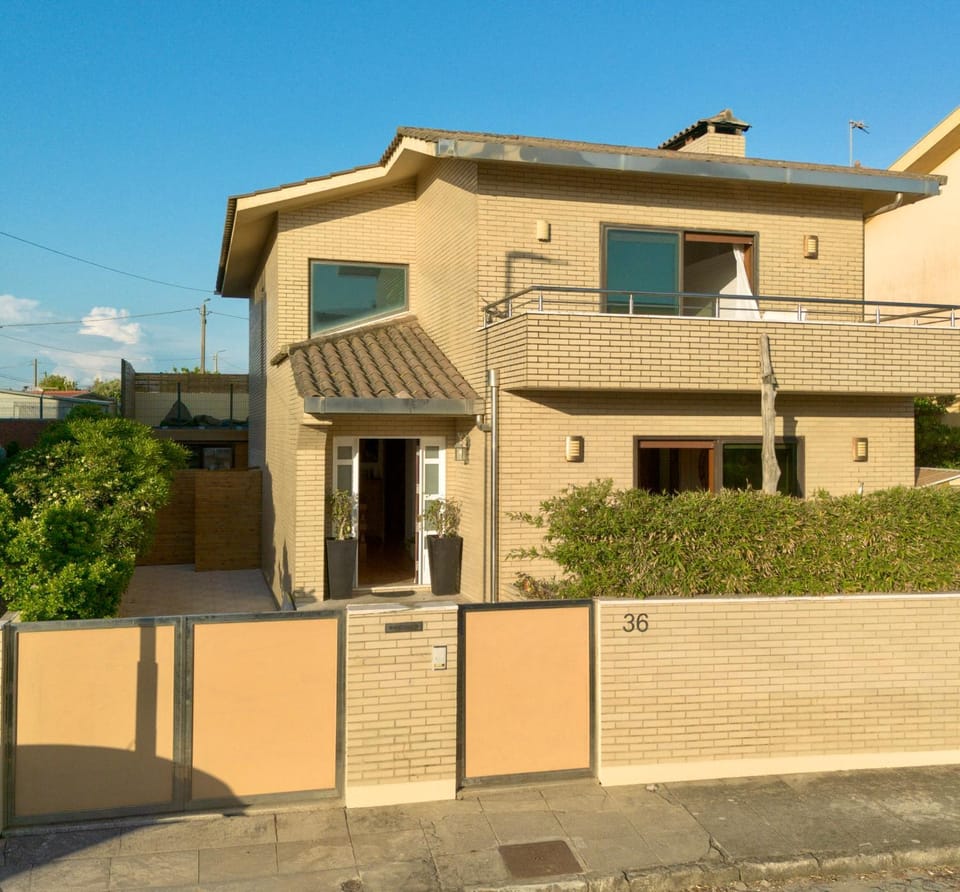 Property building, Off site