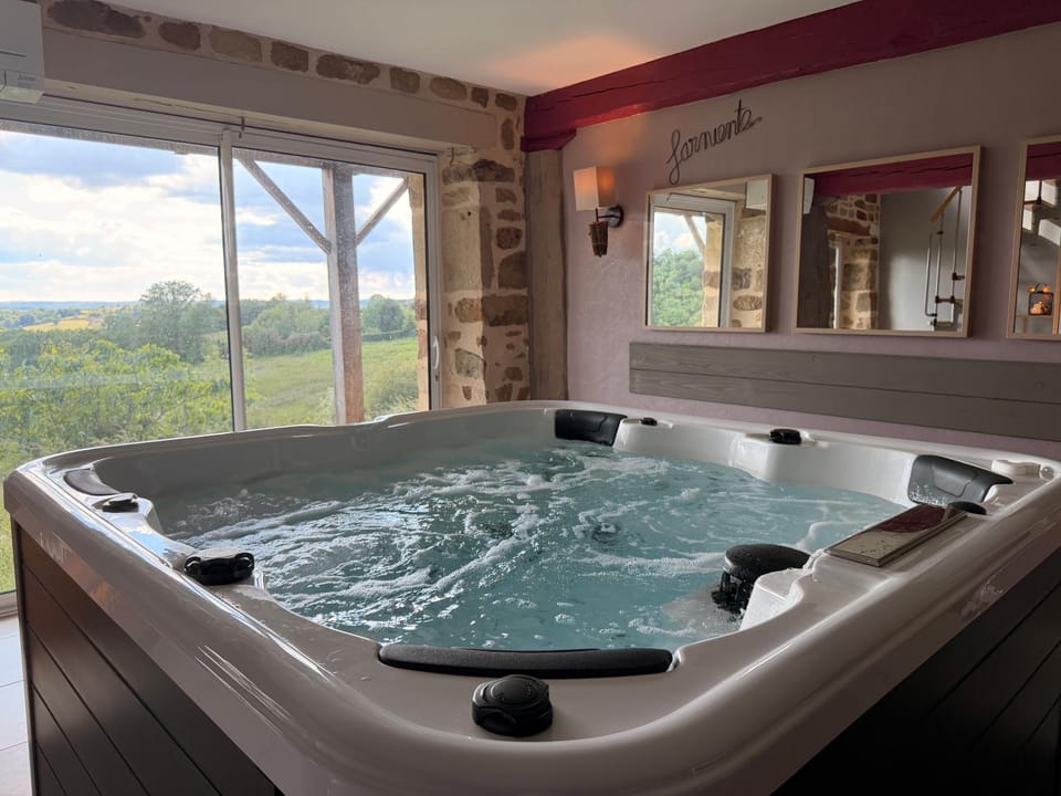 Natural landscape, Hot Tub