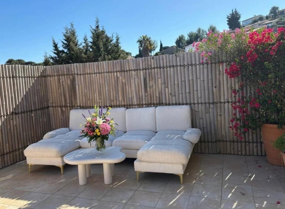 Appartement Spacieux T4 avec terrasse plein ciel Apartment in Cavalaire-sur-Mer