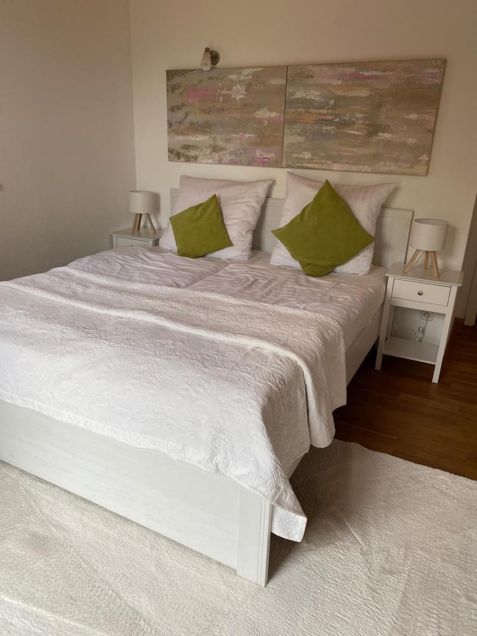Traumhafte Familien Ferienwohnung am Chiemsee Bergpanorama Sonnenuntergang Terrasse Grillplatz für bis zu 6 Personen Apartment in Salzburgerland