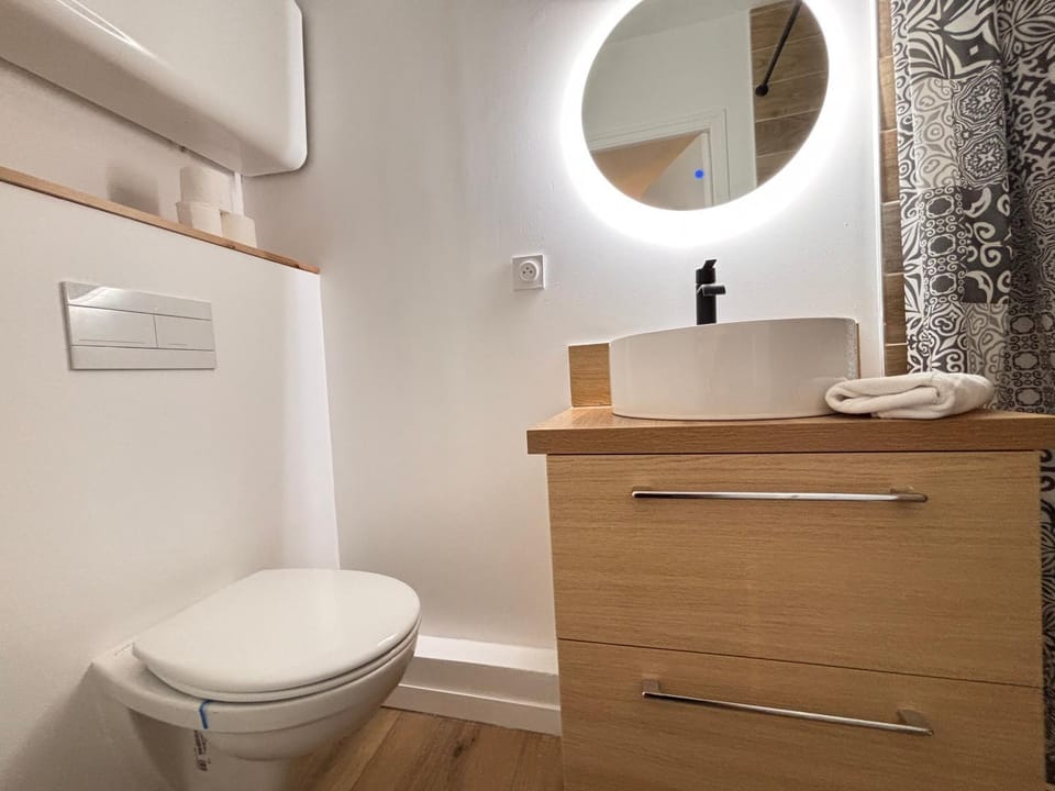 Toilet, storage
