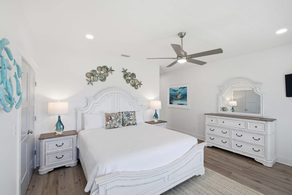 Perfect location Pool 4 bedroom SGI Pet House in Saint George Island