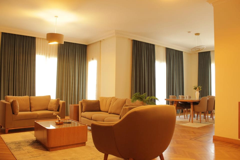 Living room, Seating area
