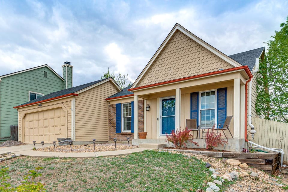 Steps to Dog Park! Westminster Home w/ Fire Pit House in Westminster