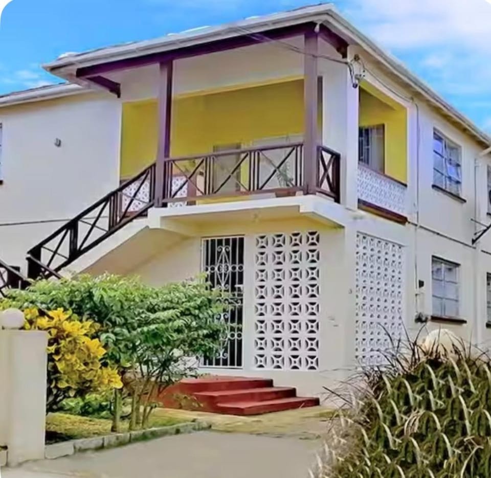 The Claraville Apartments Apartment in Saint James
