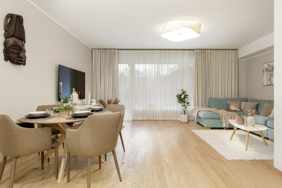 Living room, Dining area