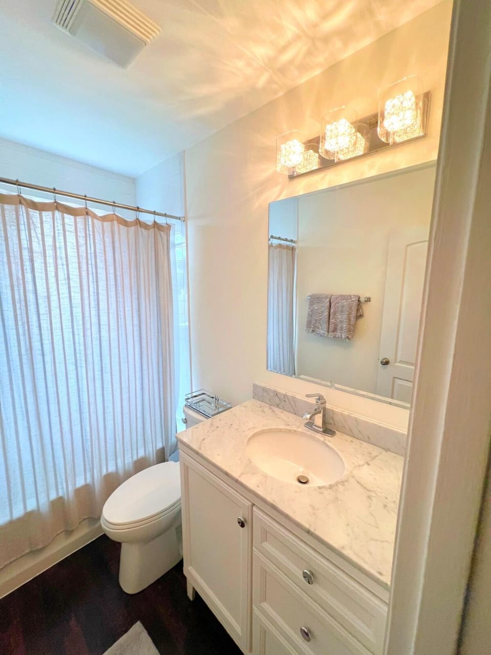 Cozy Cottage by the Bayou 2bed 1bath House in Navy Point