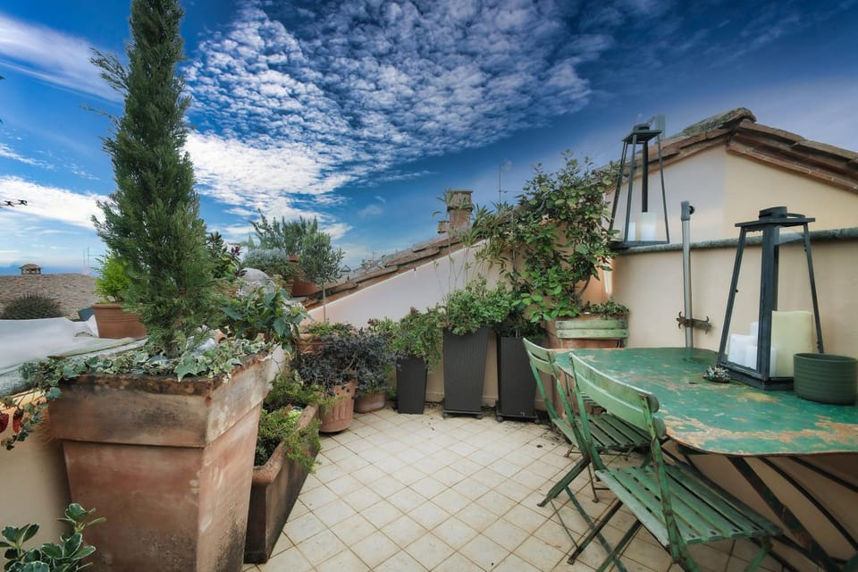 Patio, Day, Garden, Balcony/Terrace, Balcony/Terrace, Dining area, Garden view