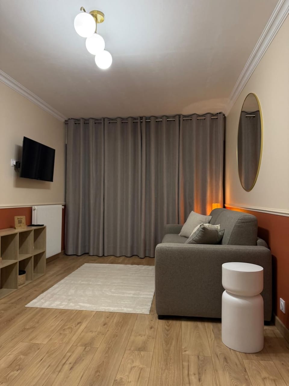 Beautiful Studio Beaches within a 5 Minute Walk Apartment in Cagnes-sur-Mer