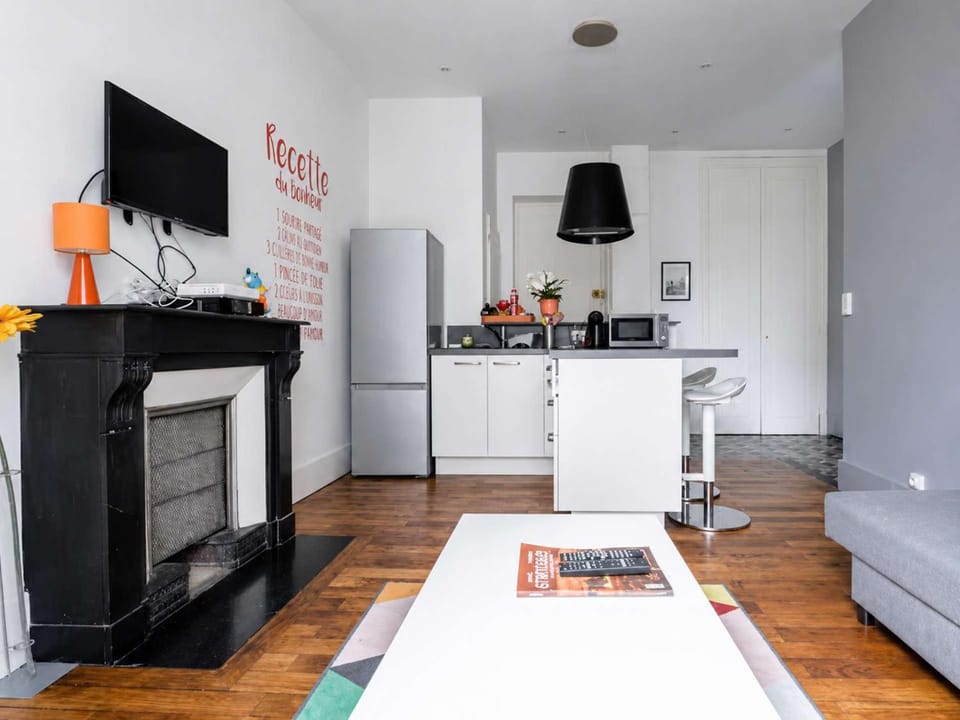 TV and multimedia, Kitchen or kitchenette, Living room, Seating area, Dining area, oven, pet friendly, stove