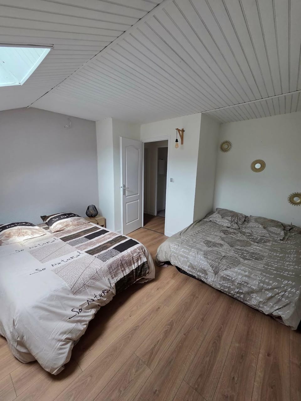 La liberté des trois petits cochons avec spa House in Auvergne-Rhône-Alpes