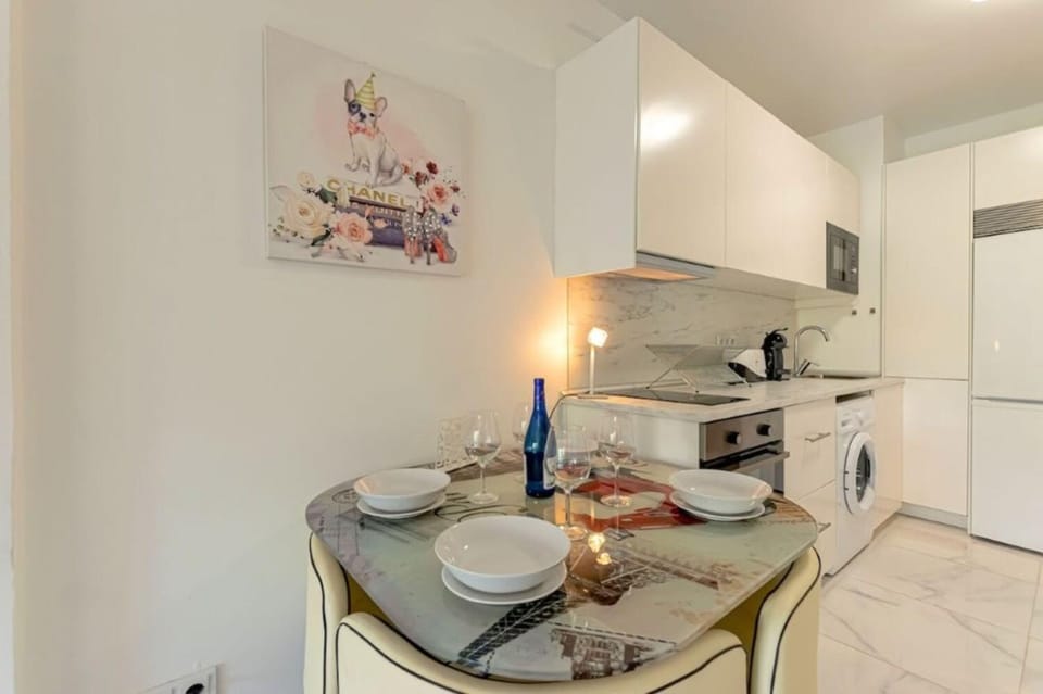 Luminoso estudio con Terraza en Milla de Oro Apartment in Marbella