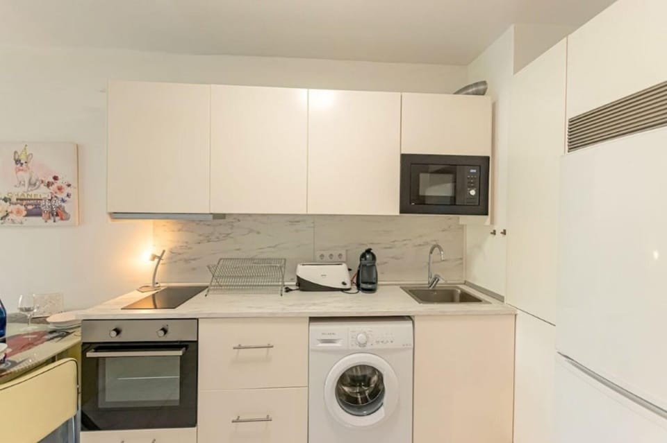 Luminoso estudio con Terraza en Milla de Oro Apartment in Marbella