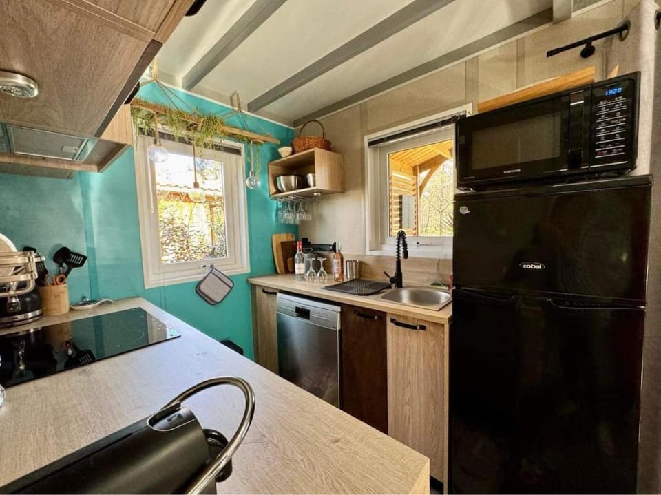 Air-conditioned chalet with pool near Arcachon Chalet in Gujan-Mestras