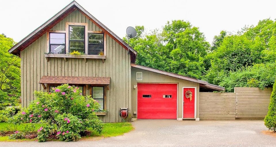 Property building, Garden