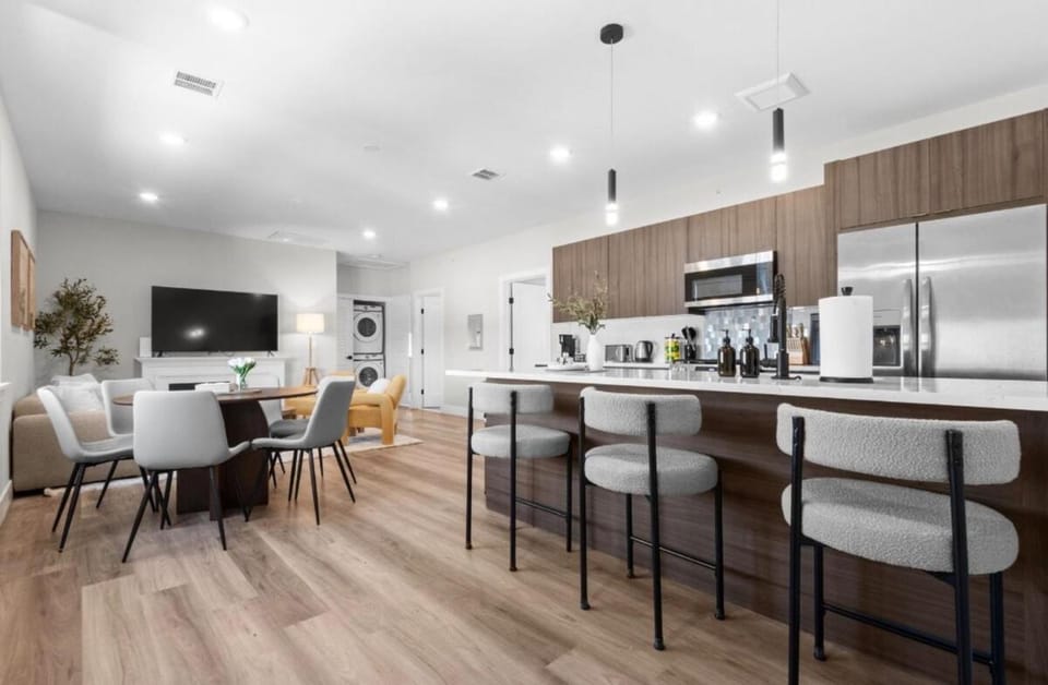 Luxe Modern Home, 20 min NYC&EWR, Free Parking Apartment in North Bergen