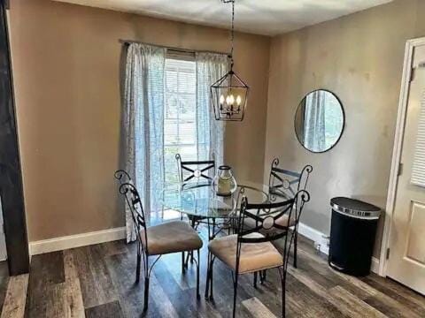 Let The Sunshine In! Apartment in Newnan