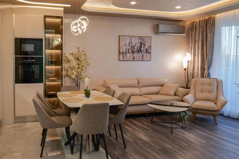 Living room, Seating area, Dining area