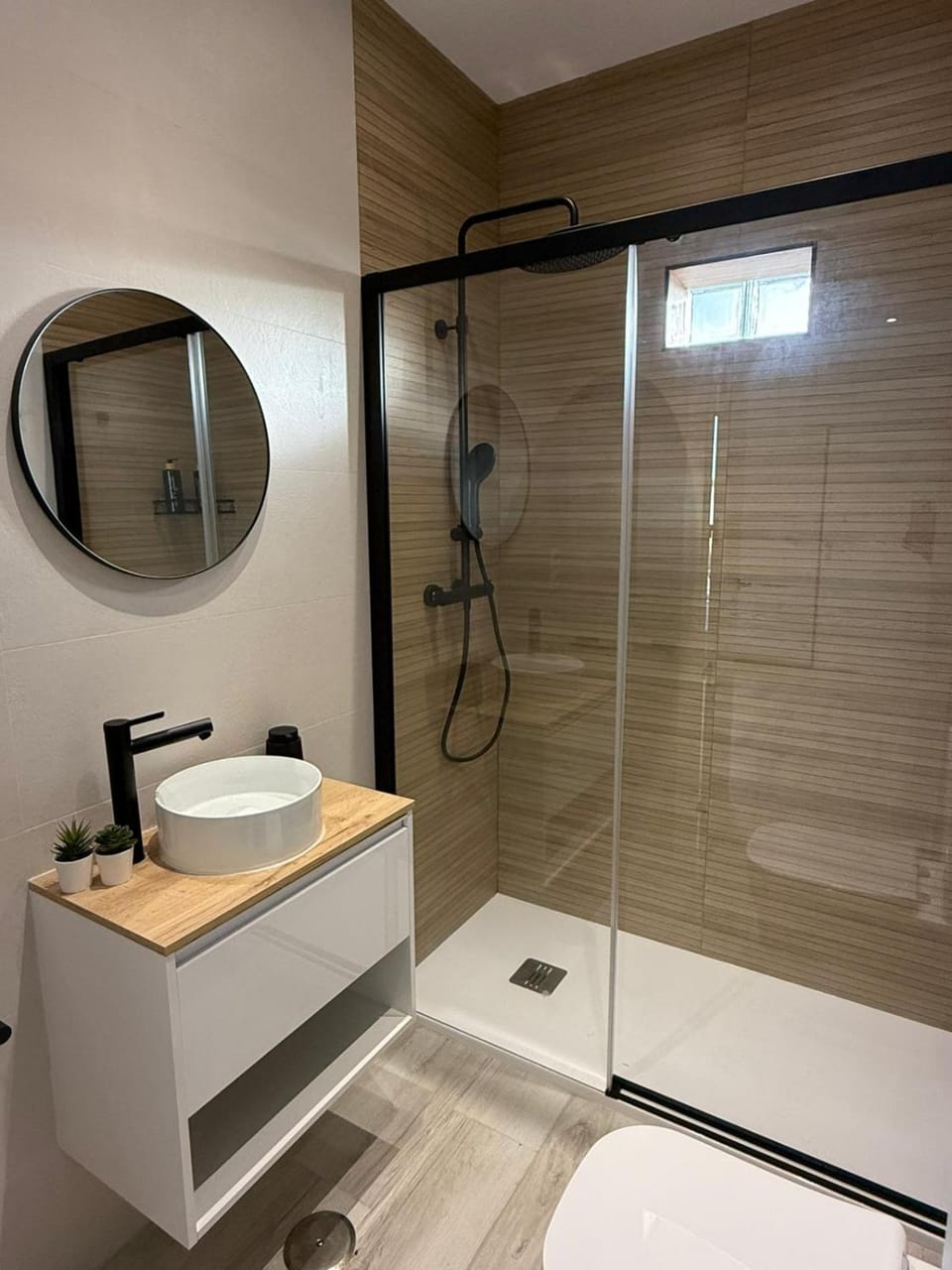 Shower, Bathroom, towels
