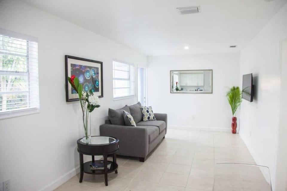 Miami Designer Apartment # 4 BUENA VISTA Apartment in Miami