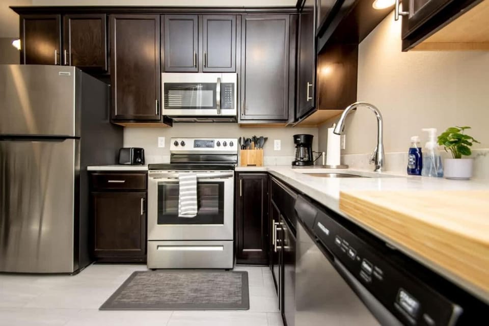 The Perfect Pettaway Pad 4 Digital Nomads Apartment in Little Rock