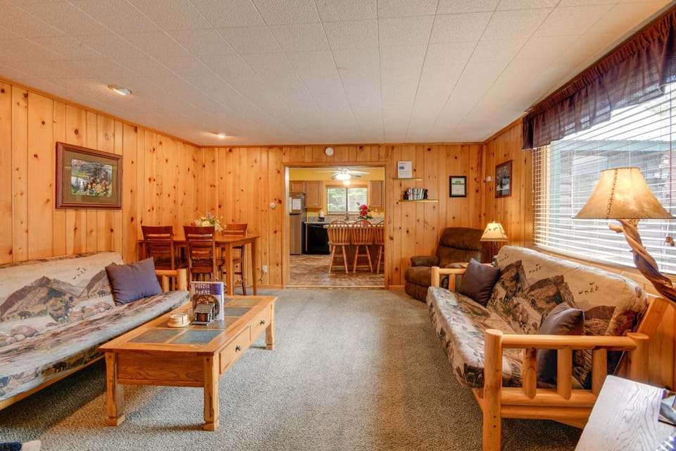 Cabin Less Than 1 Mi to Yellowstone Nat'l Park! Cabin in West Yellowstone