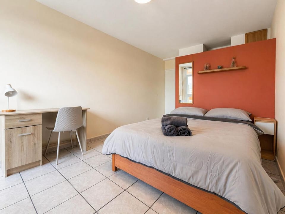 Bed, Photo of the whole room, Bedroom, wardrobe