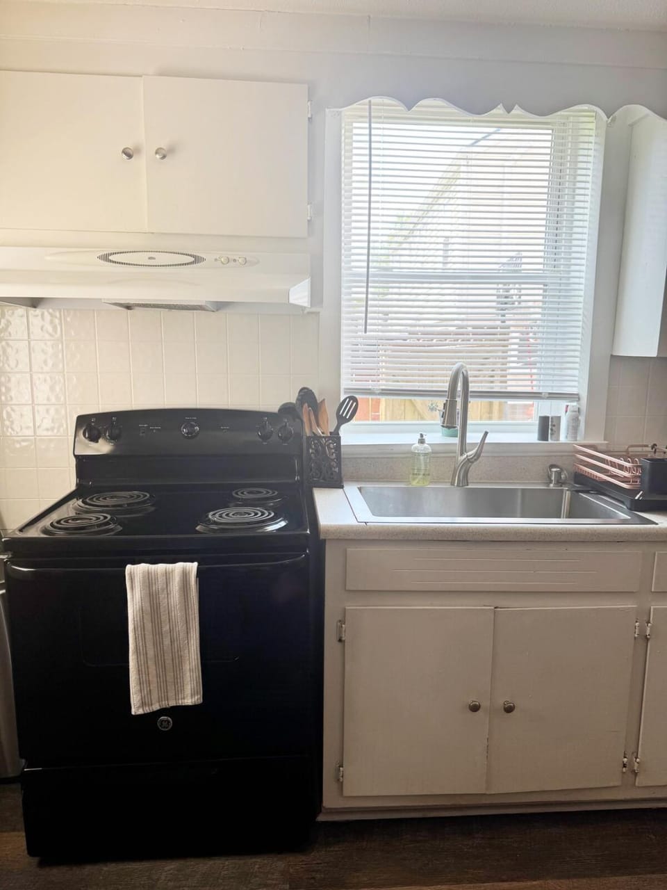 Ray of Sunshine! Apartment in Newnan
