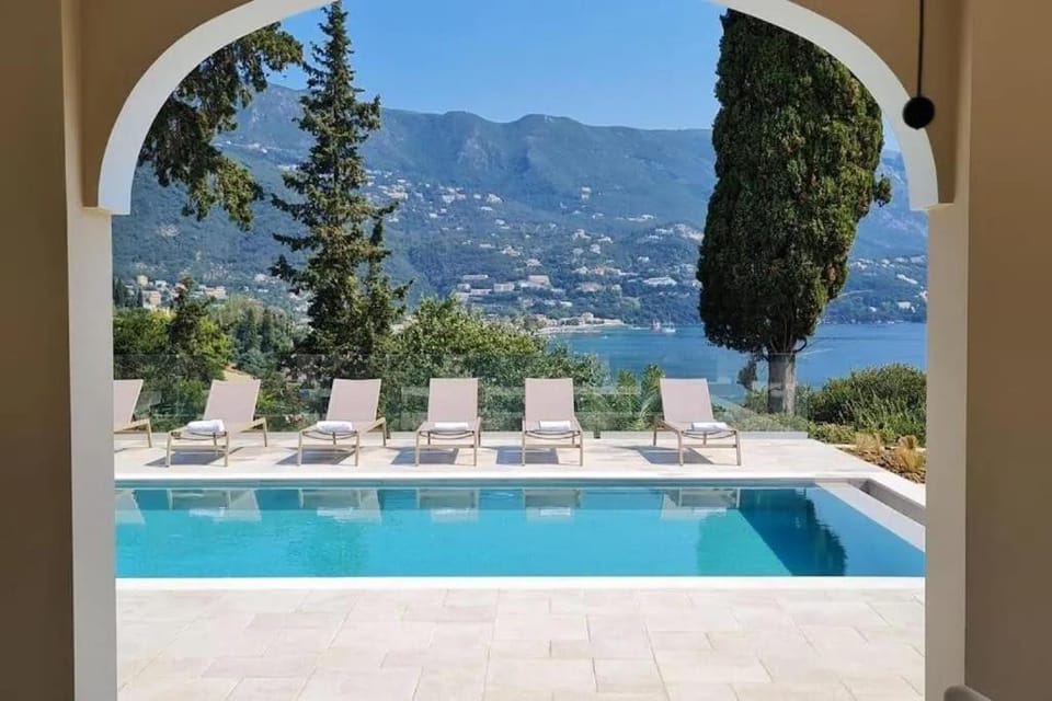 Entire villa in Dassia - 10 guests Vacation rental in Corfu, Greece