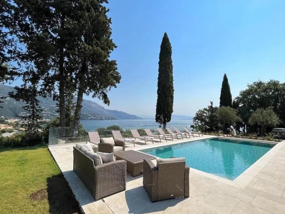 Entire villa in Dassia - 10 guests Vacation rental in Corfu, Greece