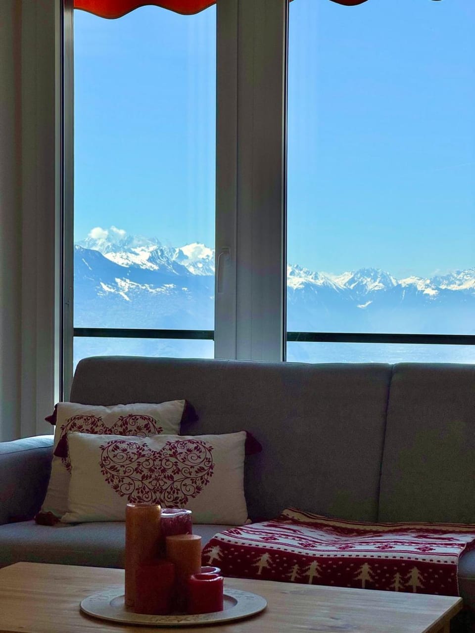 Sunny Alpine Apartment - 180 View Apartment in Sierre
