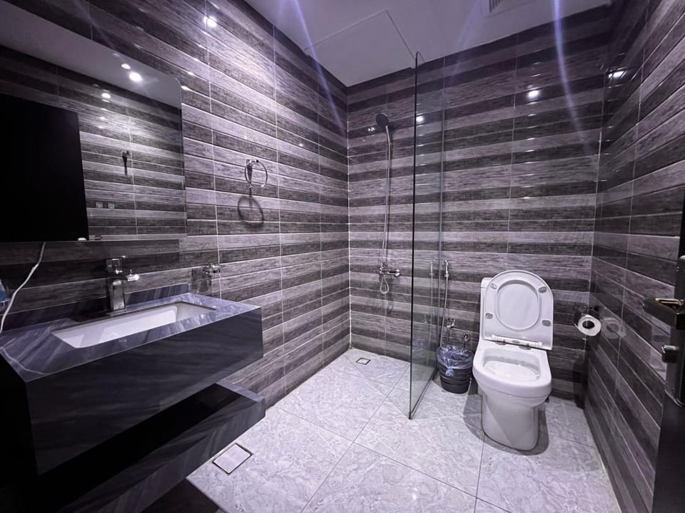 Shower, Toilet, Bathroom