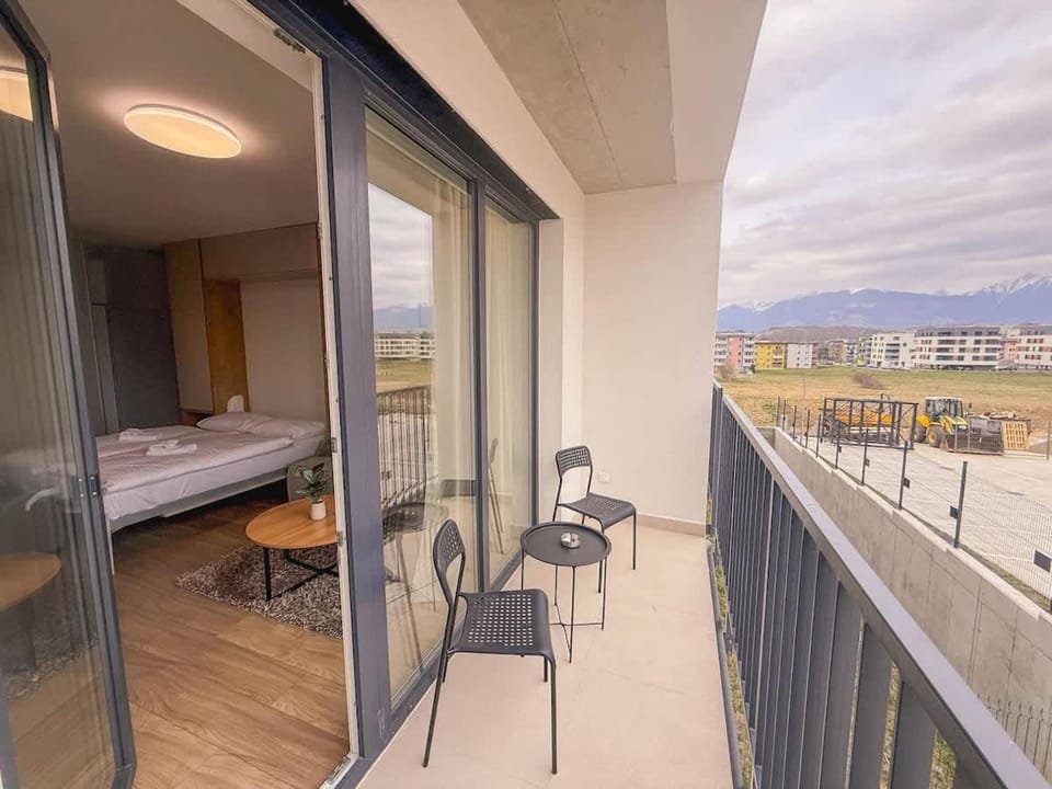 Cozy studio with free parking near the lake Apartment in Slovakia
