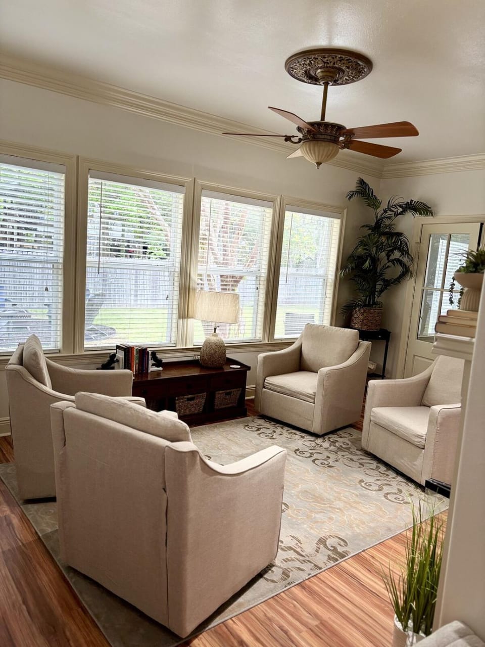 Room to Relax, Hot Tub, Fire Pit! Near Beach, Casino, Golf Course & Old Town BSL House in Bay Saint Louis