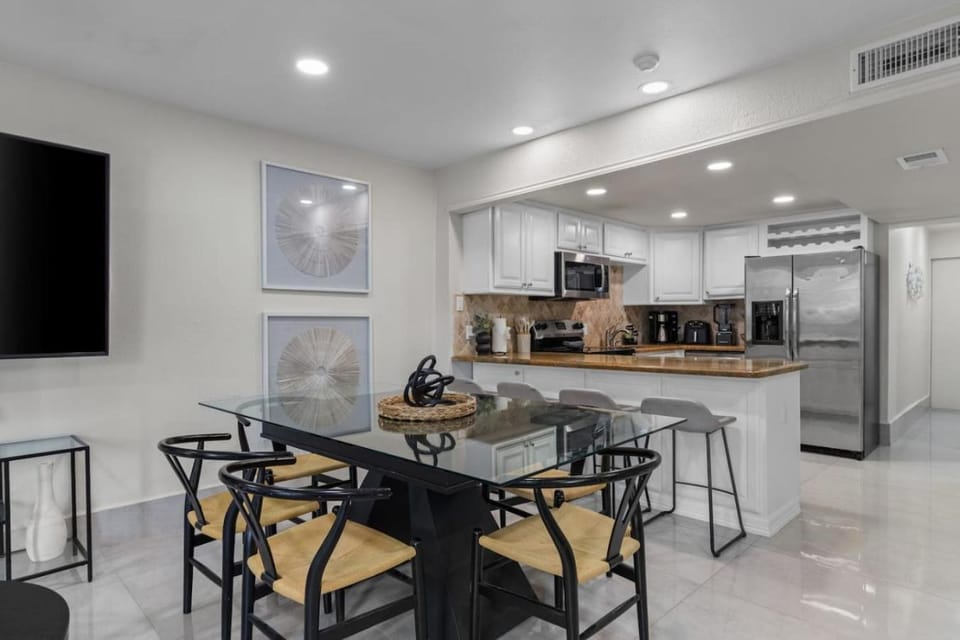 Bahia Mar Stylish Coastal Stay Steps to the Ocean Apartment in South Padre Island