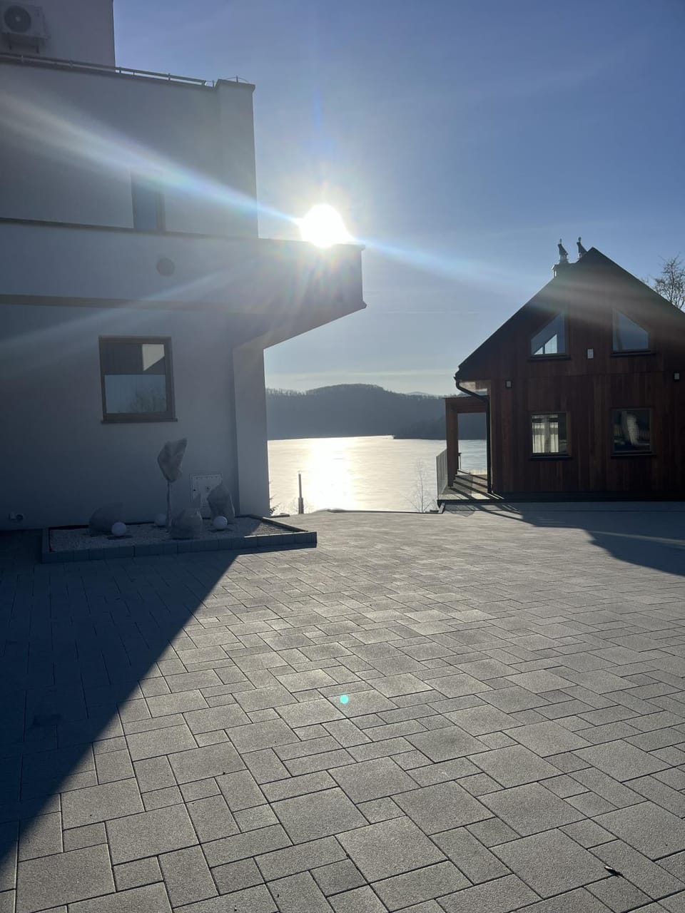 Property building, Day, Natural landscape, View (from property/room), Lake view