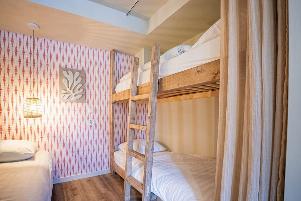 bunk bed