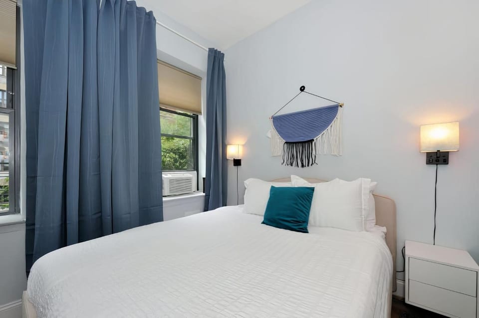 The Jayden II Vibe 8739 Apartment in Roosevelt Island