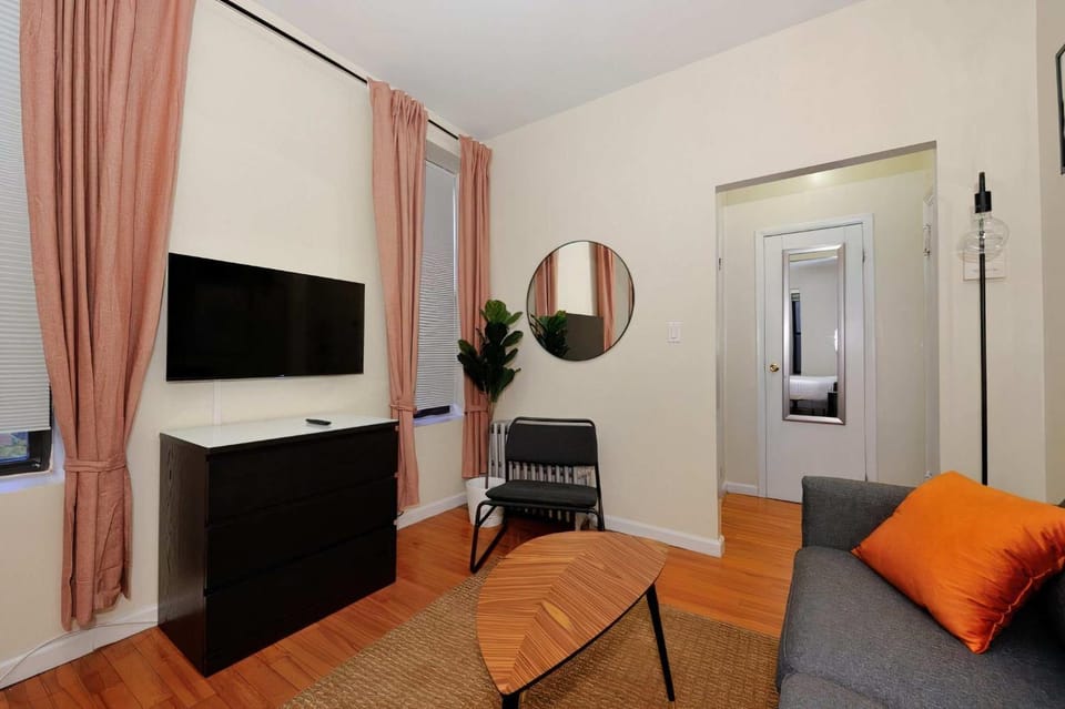 The Clinton IV Vibe 8733 Apartment in Midtown
