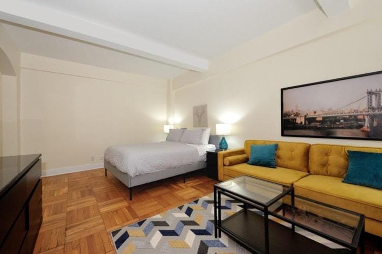 The Sutton II Vibe 8656 Apartment in Upper East Side