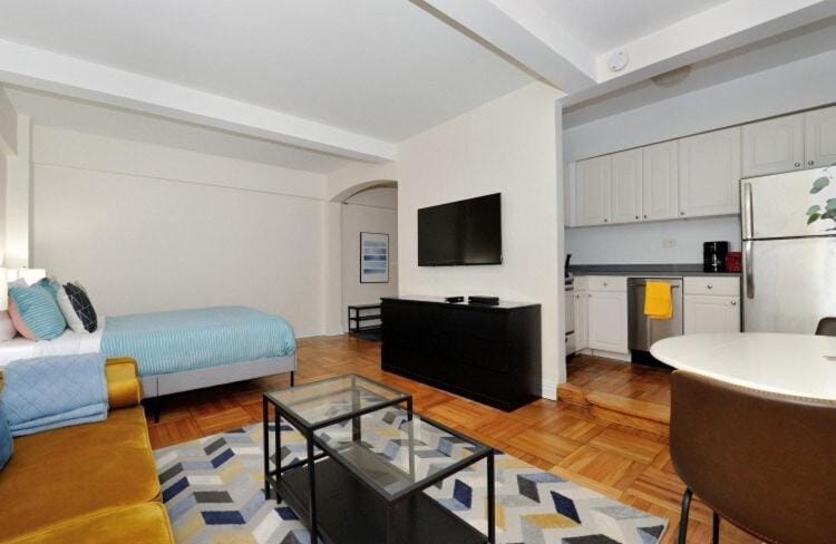 The Sutton III Vibe 8655 Apartment in Upper East Side