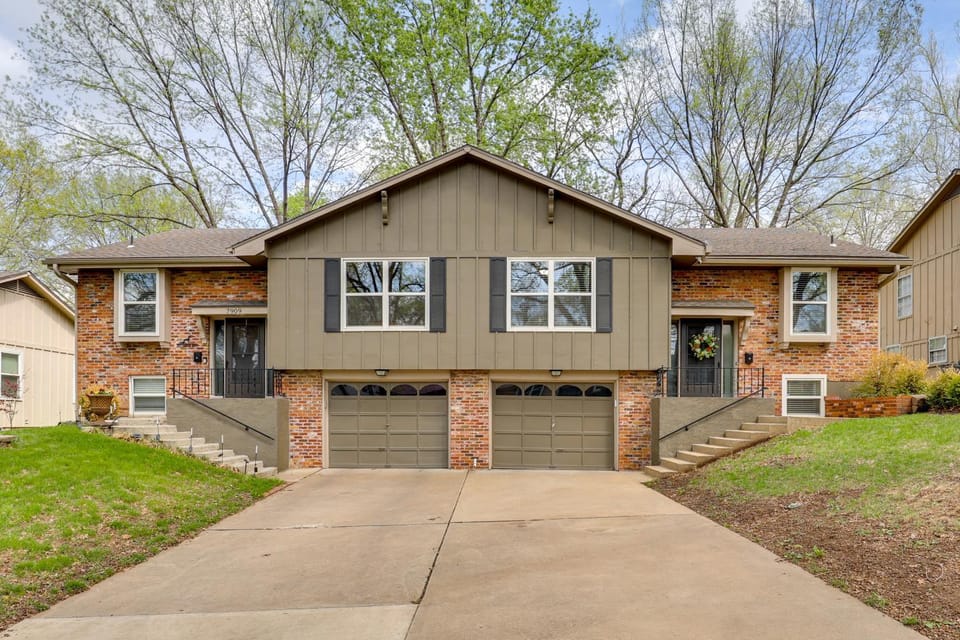 3BR | 2 King Beds | Near Downtown Overland Park House in Overland Park