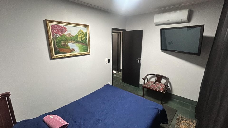 Bed, Photo of the whole room, Bedroom, air conditioner