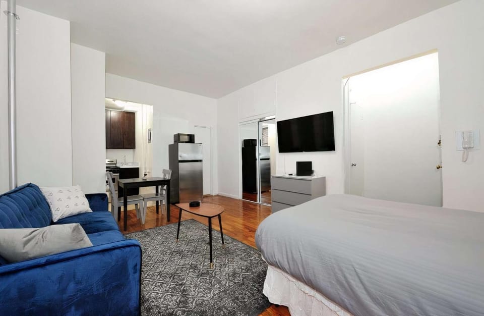 The Columbus III Vibe 8639 Apartment in Upper West Side