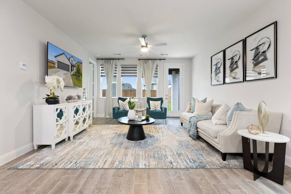 Living room, Photo of the whole room, Seating area