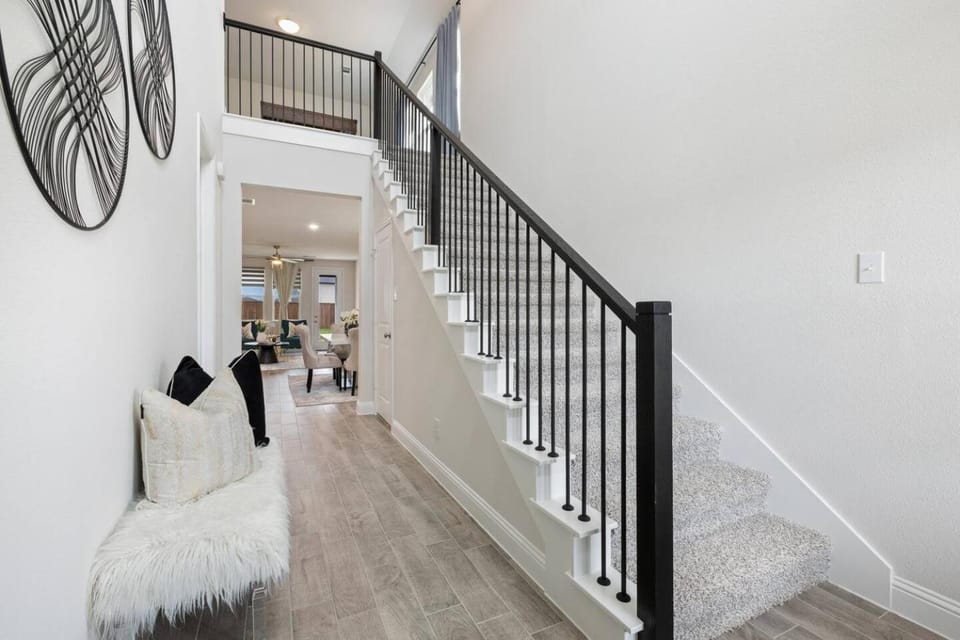 Facade/entrance, Living room, Lobby or reception, Decorative detail, Seating area