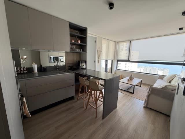 HOM I Parking I Vista al Mar I Gym I Playa I 4Pax Apartment in Vina del Mar