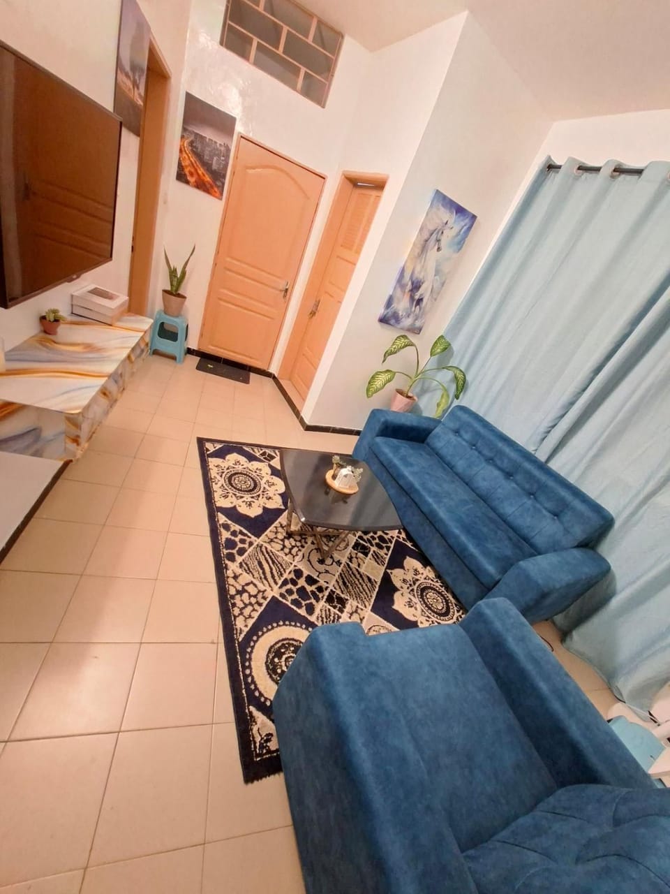 Kitchen or kitchenette, Living room, Seating area