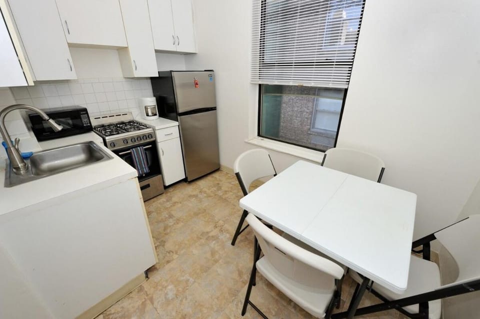 The Columbus Vibe 8595 Apartment in Upper West Side